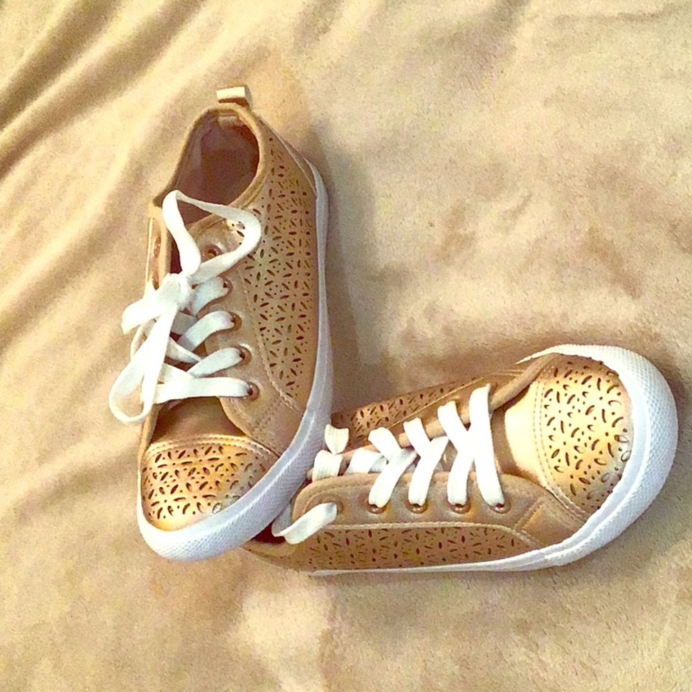 Girly Rose gold Sneakers 7/8 size ❤️